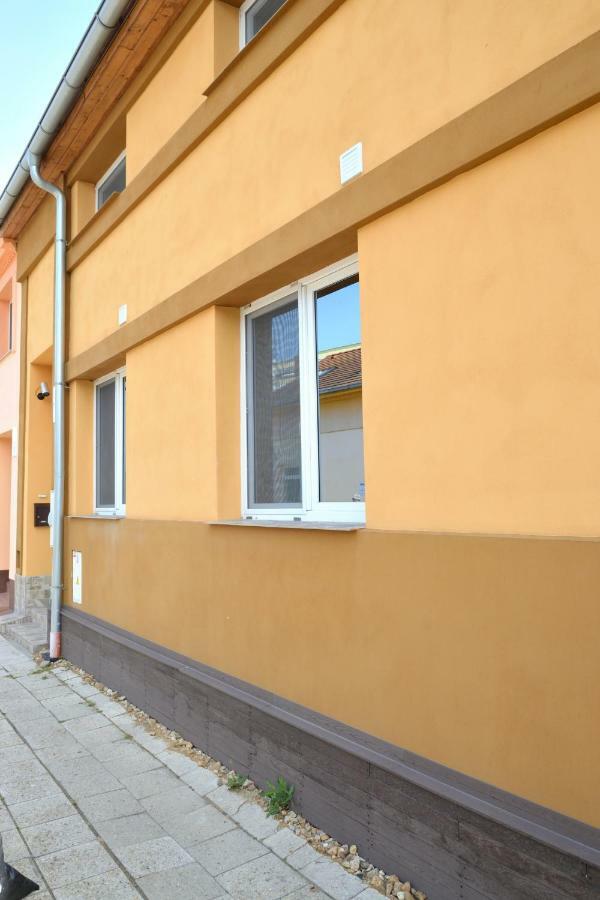 Breclav Centrum Apartment Exterior photo